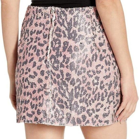 FREE PEOPLE FP One Sequin Mini Skirt Size 2 Pink Cheetah Grey Leopard Animal NWT - Picture 2 of 12
